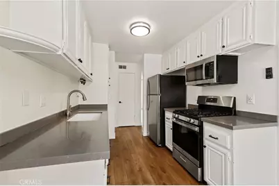 700 W La Veta Avenue #T4, Orange, CA 92868 - Photo 10