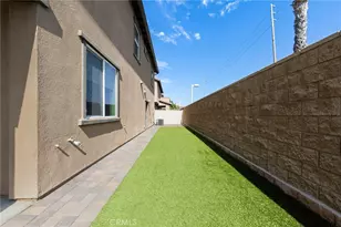 636 S Lakeshore Dr, Anaheim, CA 92806 - Photo 20