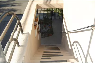 20 Roycroft Avenue, Long Beach, CA 90803 - Photo 12