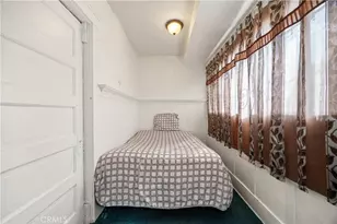 1320 W 58th Pl, Los Angeles, CA 90044 - Photo 16