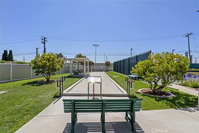 1560 Interlachen Road M12-66L, Seal Beach, CA 90740 - Photo 32