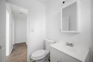 736 W Century, Los Angeles, CA 90044 - Photo 38