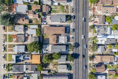 736 W Century, Los Angeles, CA 90044 - Photo 48