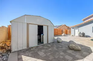 8541 Dove Creek, Hesperia, CA 92344 - Photo 28