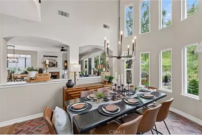 21352 Silvertree Lane, Rancho Santa Margarita, CA 92679 - Photo 10