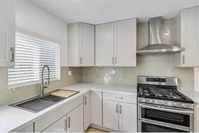 12155 Dunrobin, Downey, CA 90242 - Photo 6