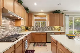 28008 Eddie, Saugus, CA 91350 - Photo 4