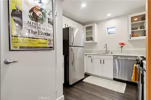 834 E 4th St, Long Beach, CA 90802 - Photo 14