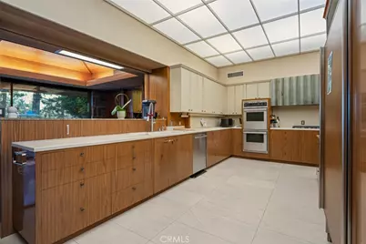 1458 Hillcrest, Pasadena, CA 91106 - Photo 30