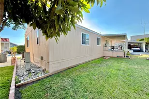 28 Walnut, Anaheim, CA 92801 - Photo 4