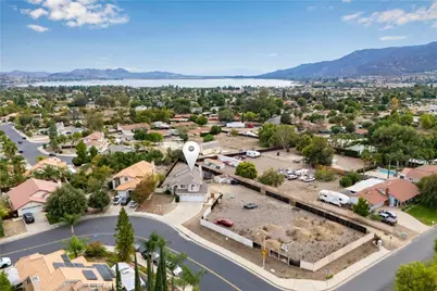 15095 Amorose Street, Lake Elsinore, CA 92530 - Photo 32