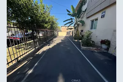 6934 Hinds, North Hollywood, CA 91605 - Photo 4