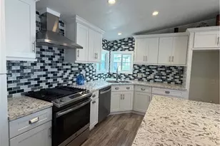 19251 Brookhurst Street, Huntington Beach, CA 92646 - Photo 2