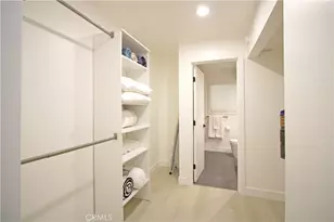 1140 Pacific Ave, Long Beach, CA 90813 - Photo 14