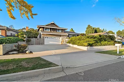 2017 Sunset, Fullerton, CA 92833 - Photo 2