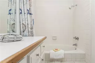 2542 W MacArthur Blvd, Santa Ana, CA 92704 - Photo 34