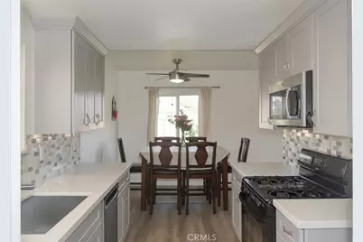 17451 Newland, Huntington Beach, CA 92647 - Photo 10