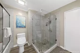 421 S Van Ness, Los Angeles, CA 90020 - Photo 18