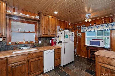 40226 Guinan, Big Bear Lake, CA 92315 - Photo 8