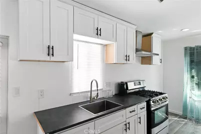 1900 Artesia Blvd #4, Torrance, CA 90504 - Photo 6