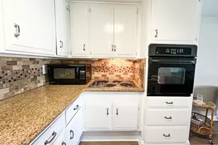 13660 Annadale Dr M1-24C, Seal Beach, CA 90740 - Photo 10