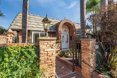 266 Park Avenue, Long Beach, CA 90803 - Photo 2
