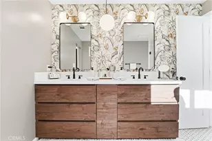 1124 E Maplewood Pl, Orange, CA 92866 - Photo 16