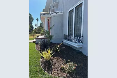 1025 Locust Avenue, Long Beach, CA 90813 - Photo 6