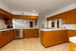 4955 Southridge Ave, View Park, CA 90043 - Photo 10