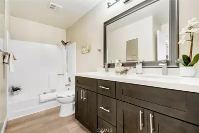 946 W Kendall, Corona, CA 92882 - Photo 18