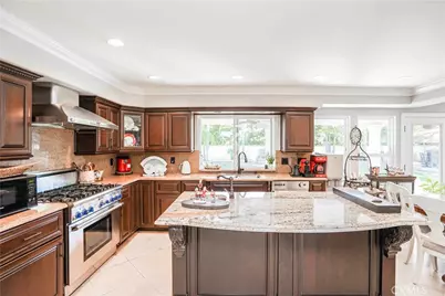 8542 Emerywood Drive, Buena Park, CA 90621 - Photo 20