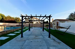 18465 Tarpon Ln, Victorville, CA 92395 - Photo 30