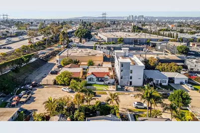 2405 Clyde, Los Angeles, CA 90016 - Photo 14