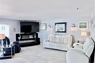 16255 Pacific Cir, Huntington Beach, CA 92649 - Photo 6