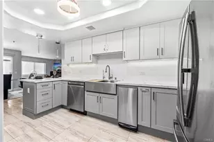 16255 Pacific Cir, Huntington Beach, CA 92649 - Photo 4