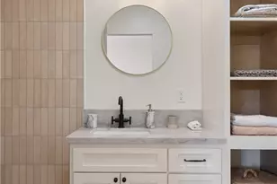 2014 W 84th St, Los Angeles, CA 90047 - Photo 30