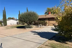 10643 Redwood, Hesperia, CA 92345 - Photo 16