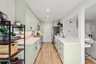 1196 Landsburn Cir, Westlake Village, CA 91361 - Photo 2