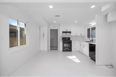 230 S Camellia, Anaheim, CA 92804 - Photo 10