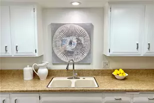 13581 Medinac Ln M5-71E, Seal Beach, CA 90740 - Photo 10