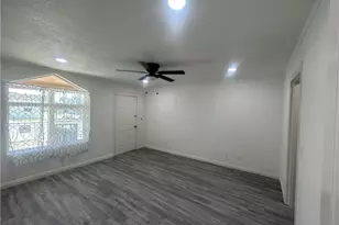 128 130 E 1st, Buttonwillow, CA 93206 - Photo 10