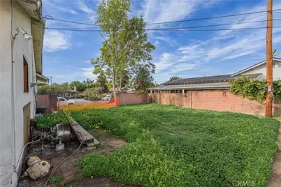 14382 Brenan, North Tustin, CA 92780 - Photo 32