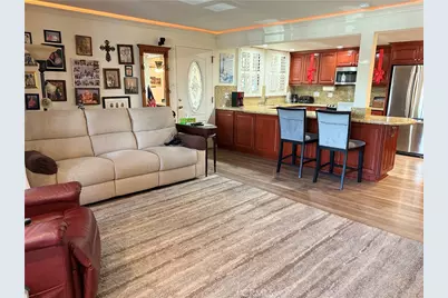 1860 McKinney Wy M15-21A, Seal Beach, CA 90740 - Photo 4