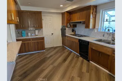 19989 Crow, Apple Valley, CA 92307 - Photo 14