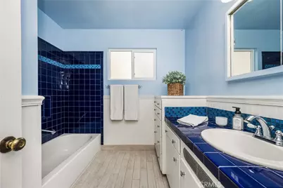 527 N Park Lane, Orange, CA 92867 - Photo 18