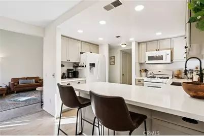 5050 Canyon Crest Drive #22, Riverside, CA 92507 - Photo 10