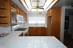 2514 N Tustin #F(66), Santa Ana, CA 92705 - Photo 4