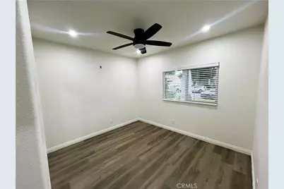 7672 Whitsett Avenue, Los Angeles, CA 90001 - Photo 10