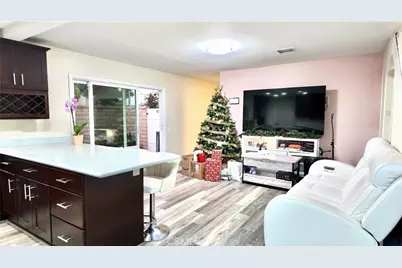 10526 Carrotwood, Stanton, CA 90680 - Photo 6