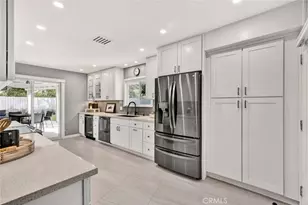14322 Acacia Dr, Tustin, CA 92780 - Photo 10